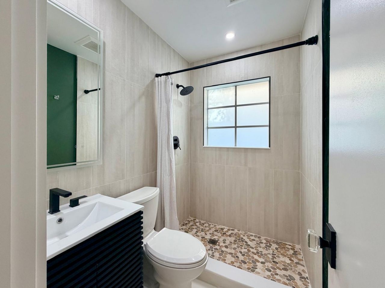 2330 Lake Avenue, West Palm Beach, FL 33401 Photo