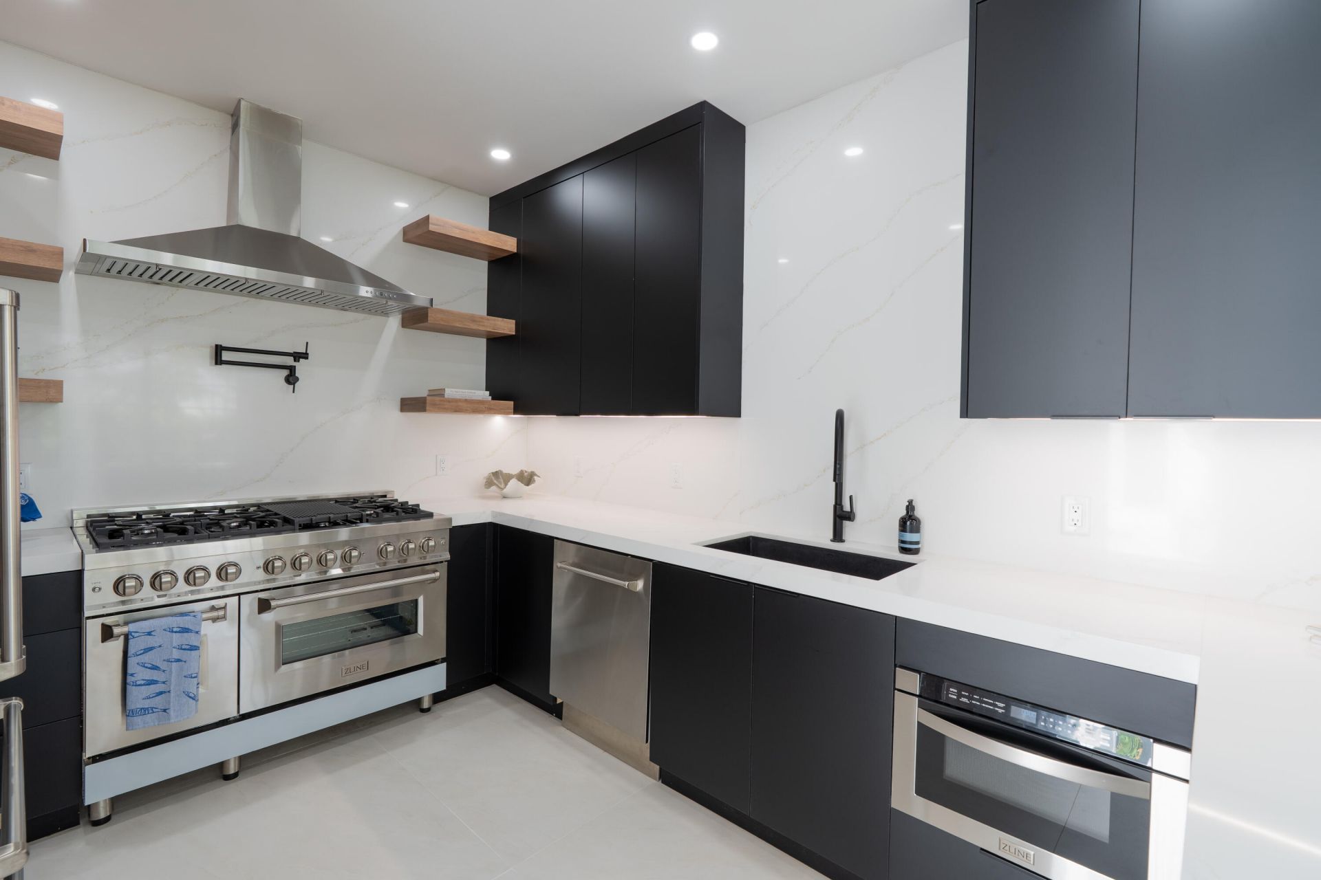 2330 Lake Avenue, West Palm Beach, FL 33401 Photo