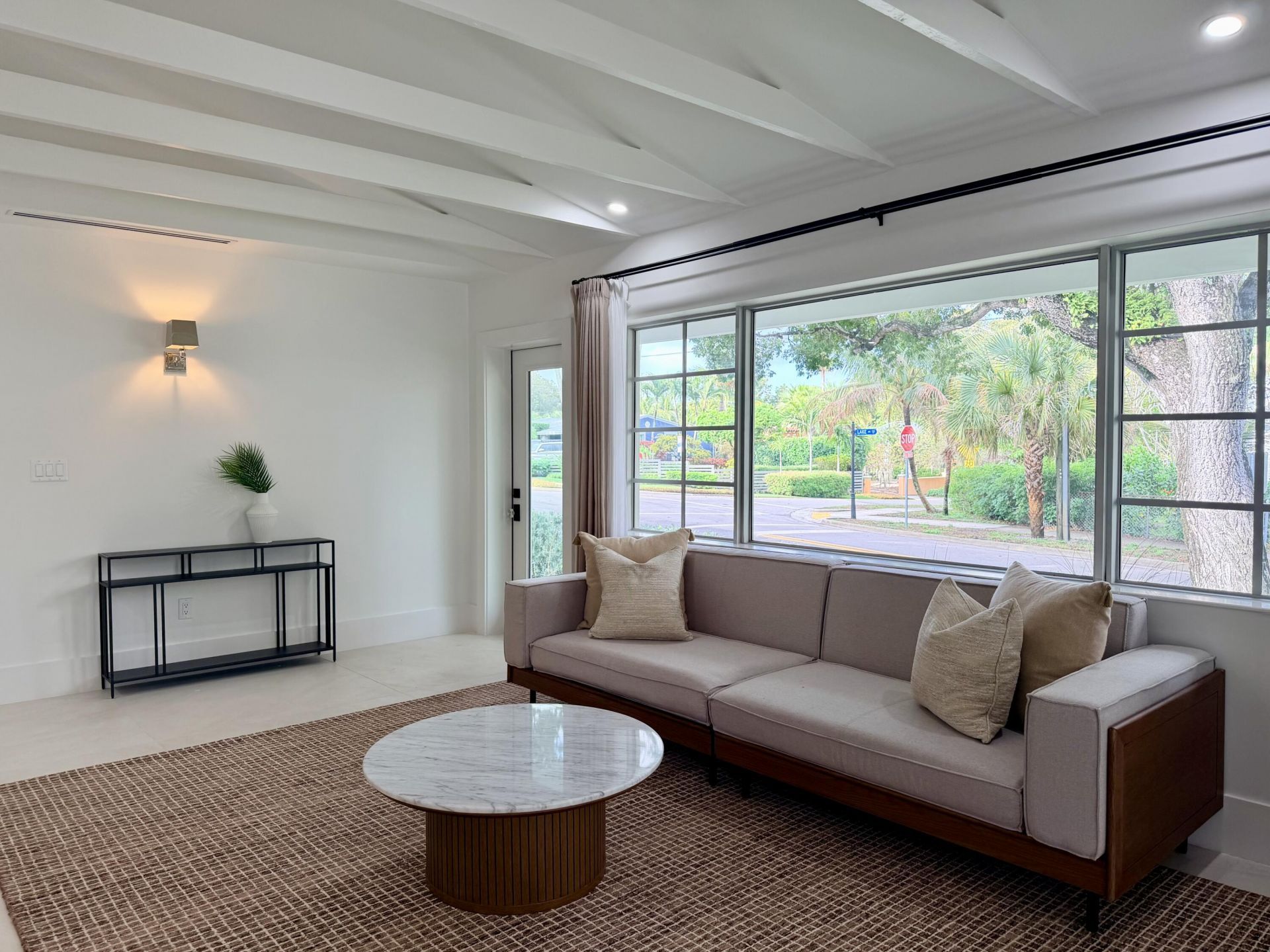 2330 Lake Avenue, West Palm Beach, FL 33401 Photo