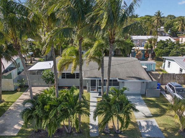 15 NE 17th Avenue, Pompano Beach, FL 33060