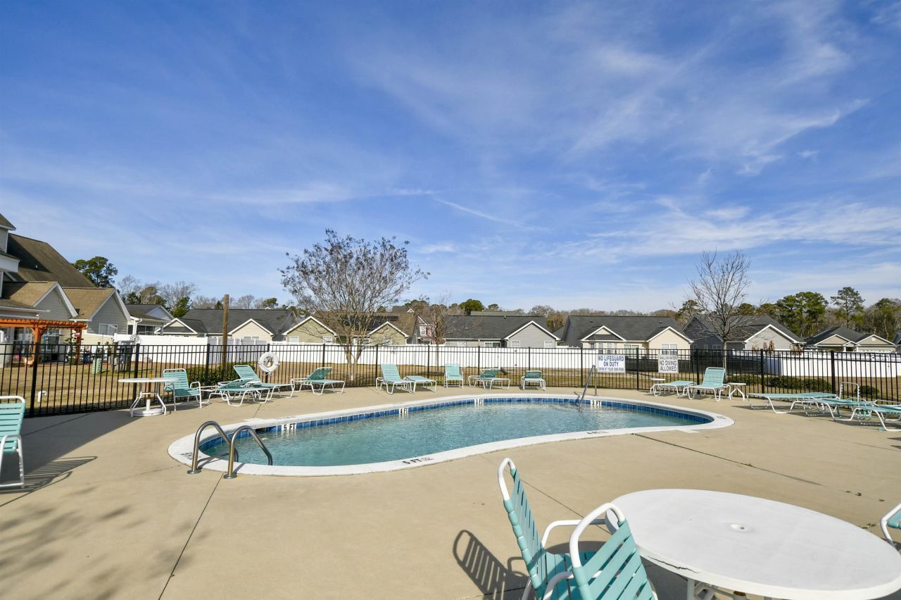 240 Foxpath Loop Photo 35