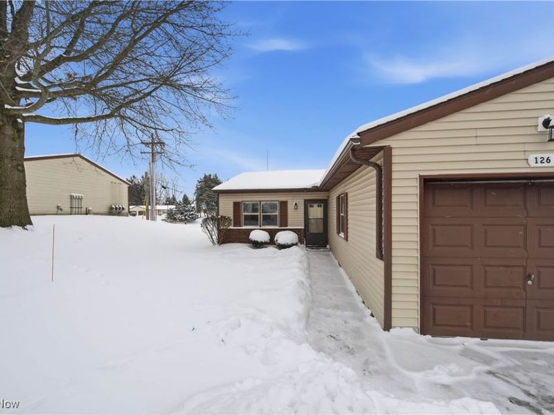 126 Royal Crest Drive, Unit D, Seville, OH 44273 Photo 1