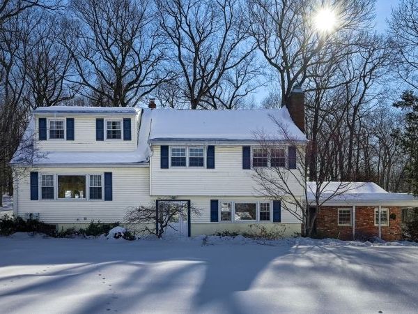 51 Spear St, Oakland, NJ 07436