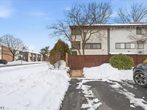 159 Henderson Pl, East Windsor, NJ 08520