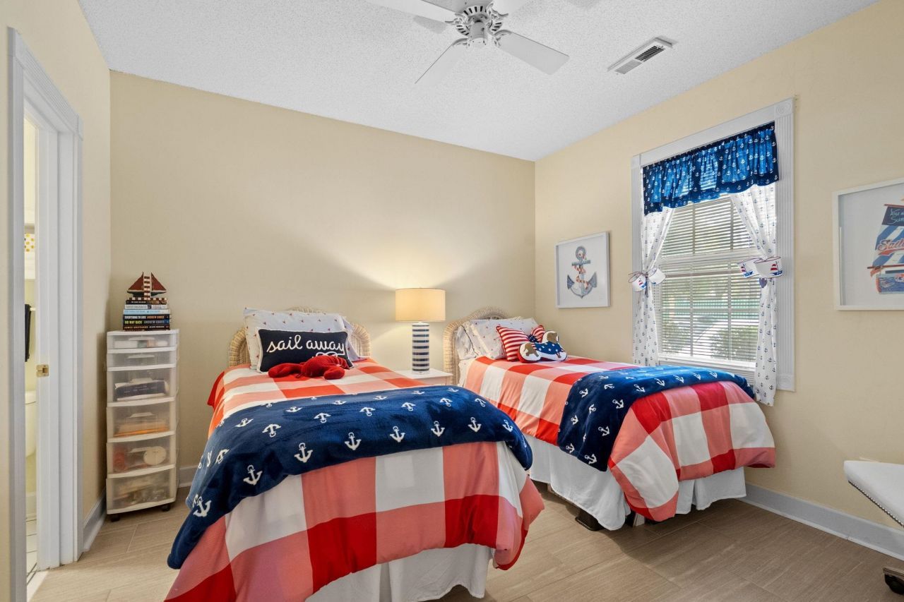 4185 Hibiscus Dr. Photo 18