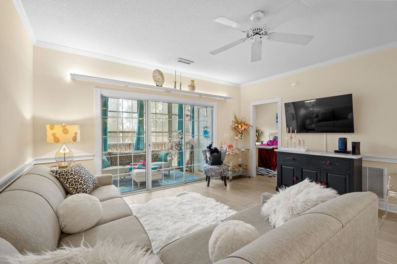 4185 Hibiscus Dr. Photo 6