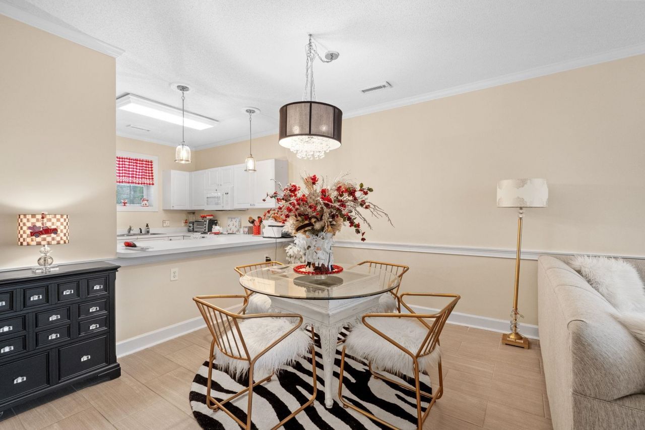 4185 Hibiscus Dr. Photo 8