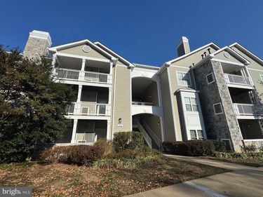 1716 LAKE SHORE CREST DRIVE, Unit 32, RESTON, VA 20190