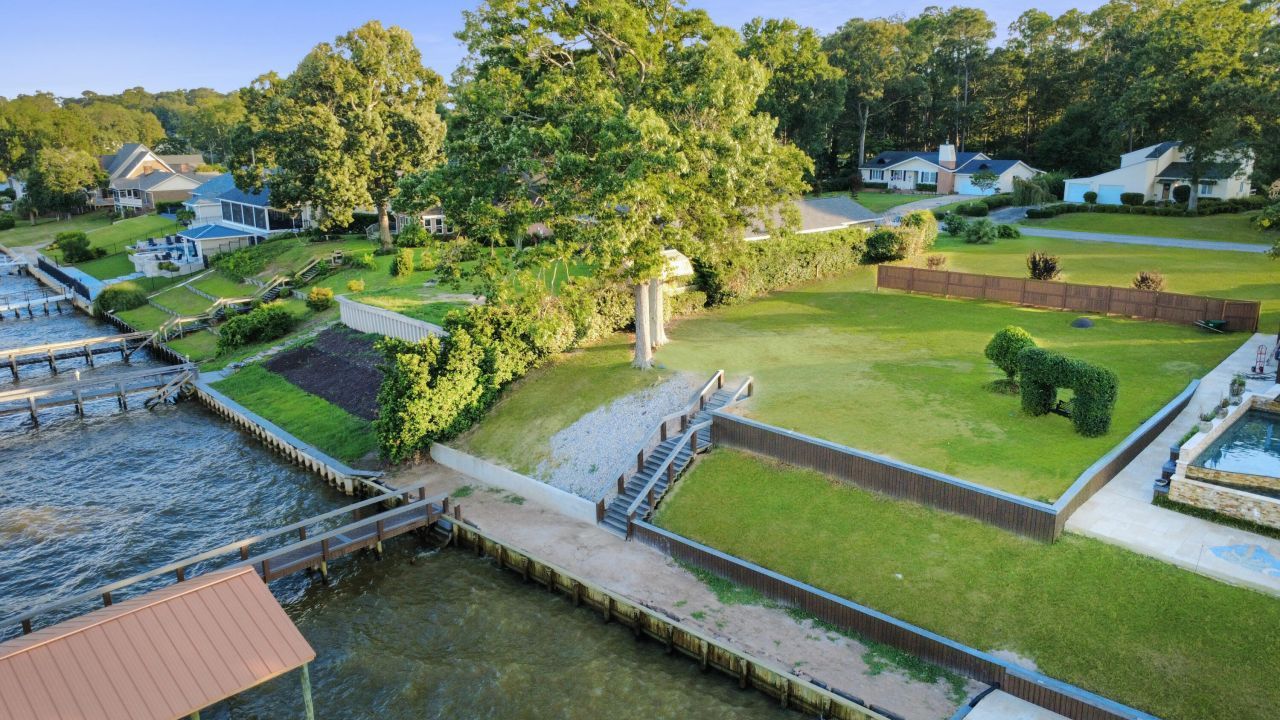 455 Santee Drive Photo 3