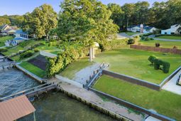 455 Santee Drive photo 4