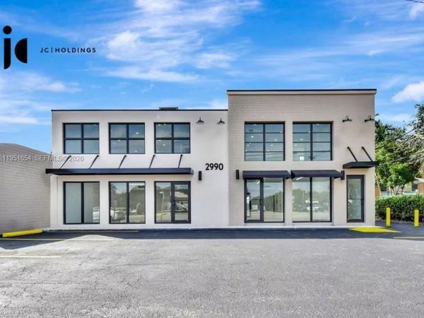 2990 Griffin Rd, Dania Beach, FL 33312