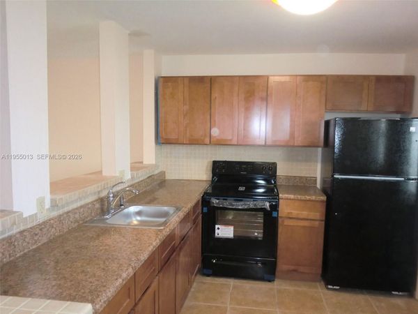 218 NE 12th Ave , Unit 507, Hallandale Beach, FL 33009