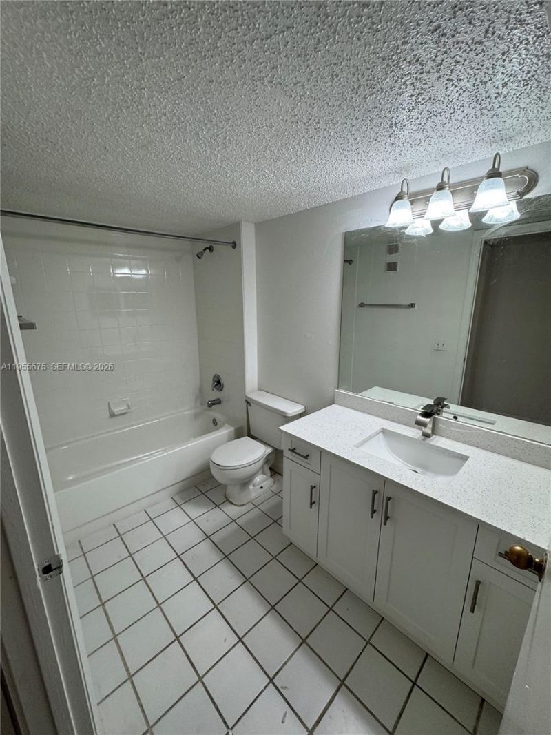 4015 W Mcnab Rd, Unit D104, Pompano Beach, FL 33069 Photo