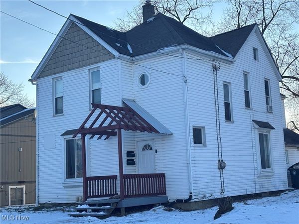 450 Allyn Street, Akron, OH 44304