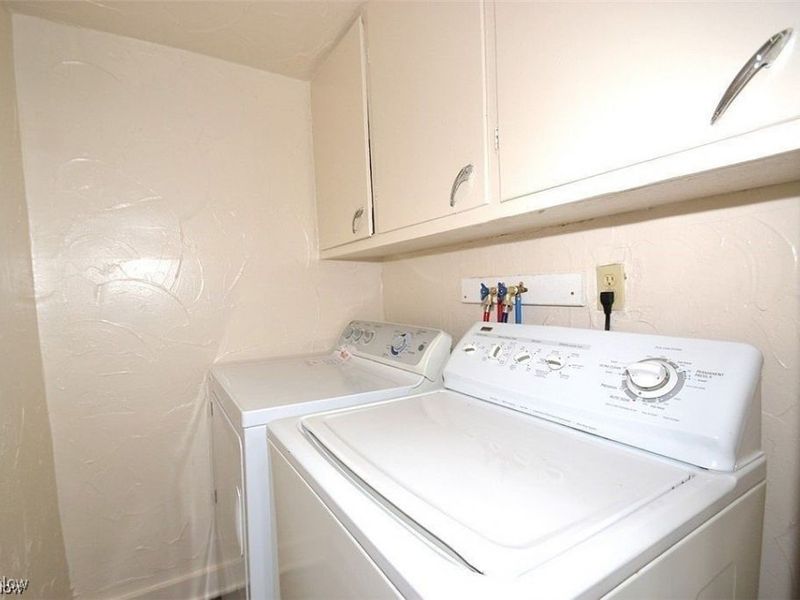 450 Allyn Street, Akron, OH 44304 Photo 6