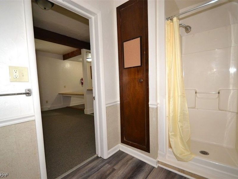 450 Allyn Street, Akron, OH 44304 Photo 8