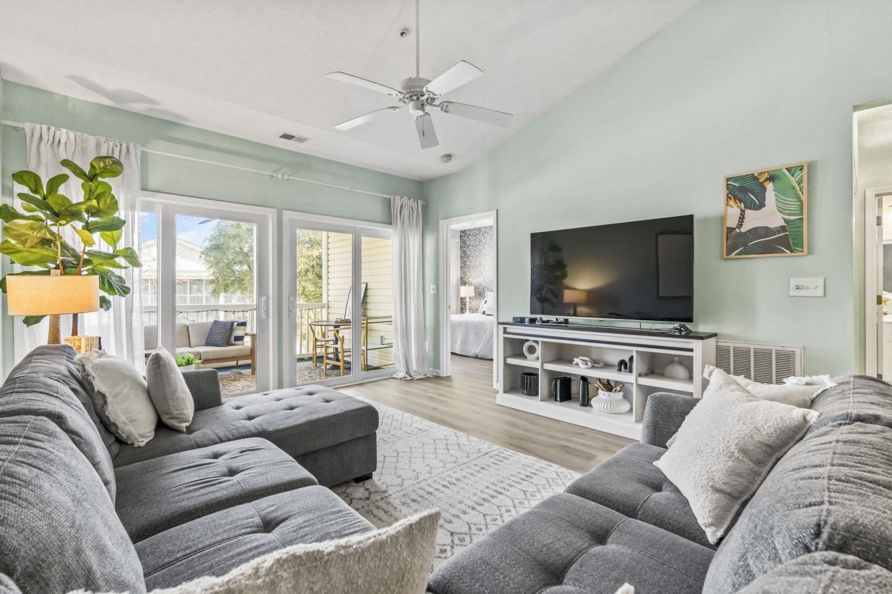 601 N Hillside Dr. N Photo 17