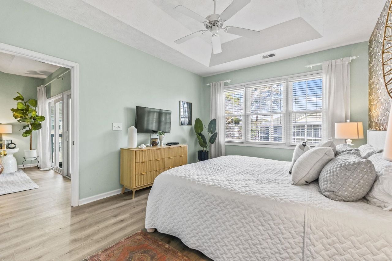 601 N Hillside Dr. N Photo 22