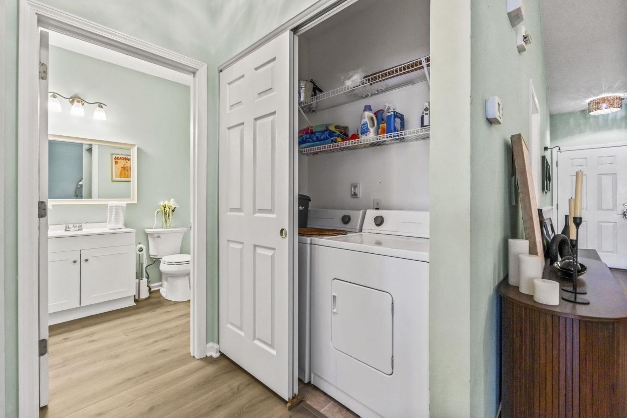 601 N Hillside Dr. N Photo 28