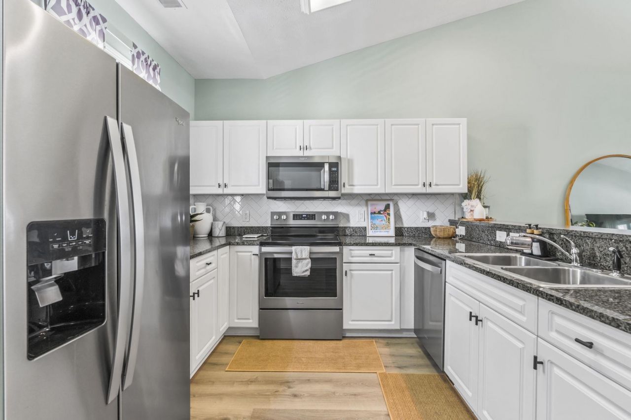 601 N Hillside Dr. N Photo 6