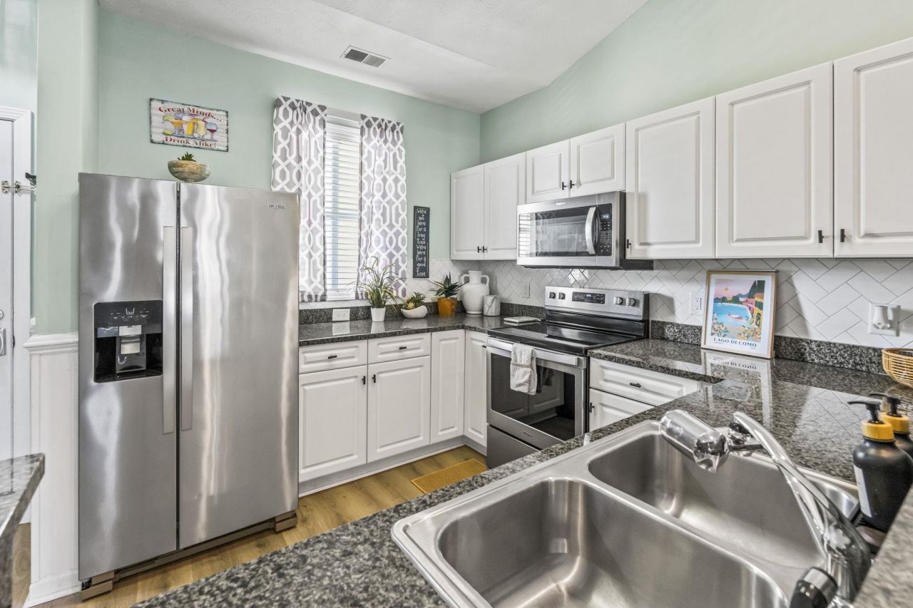 601 N Hillside Dr. N Photo 9