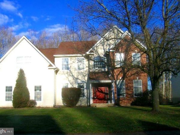 7 KEENELAND COURT, BEAR, DE 19701