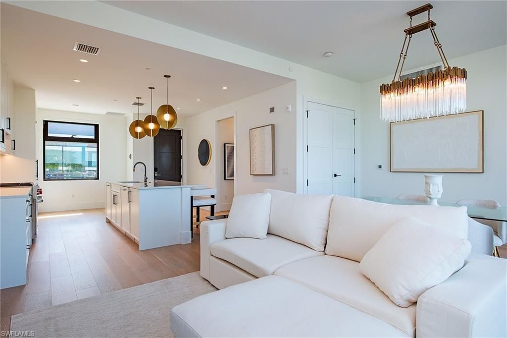 850 Central Ave, Unit 304, Naples, FL 34102 Main Photo