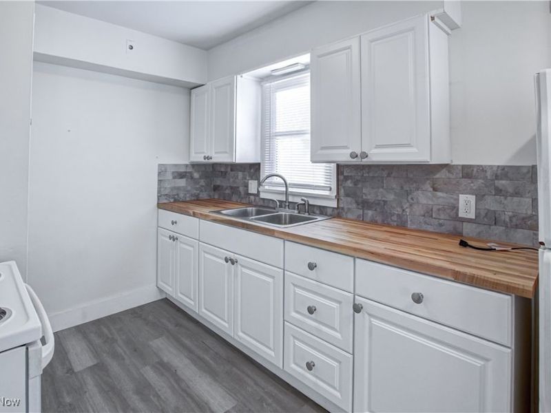 175-177 2nd Street NE, Barberton, OH 44203 Photo 2