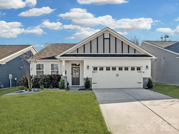 10038 Sweetbriar Rose Court, Huntersville, NC 28078