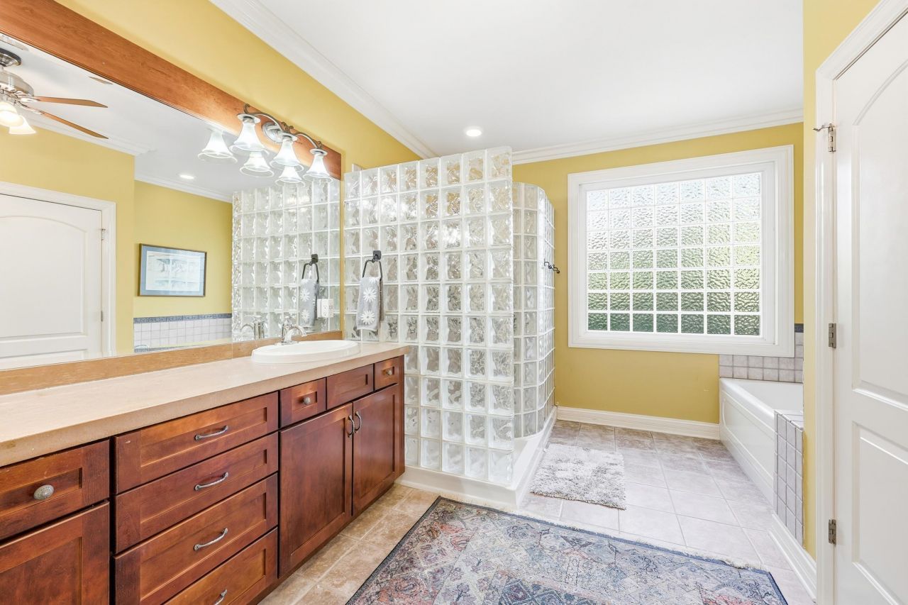 16 Golden Bear Dr. Photo 19