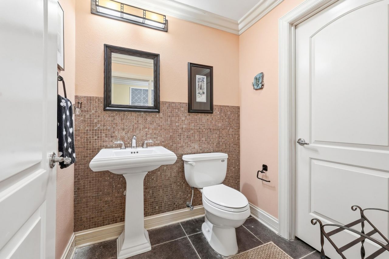 16 Golden Bear Dr. Photo 21