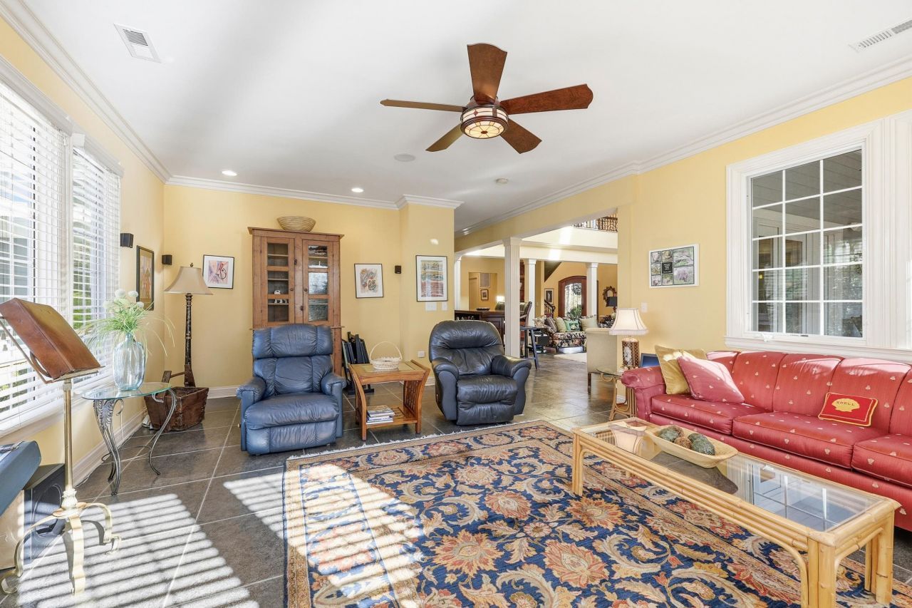 16 Golden Bear Dr. Photo 8