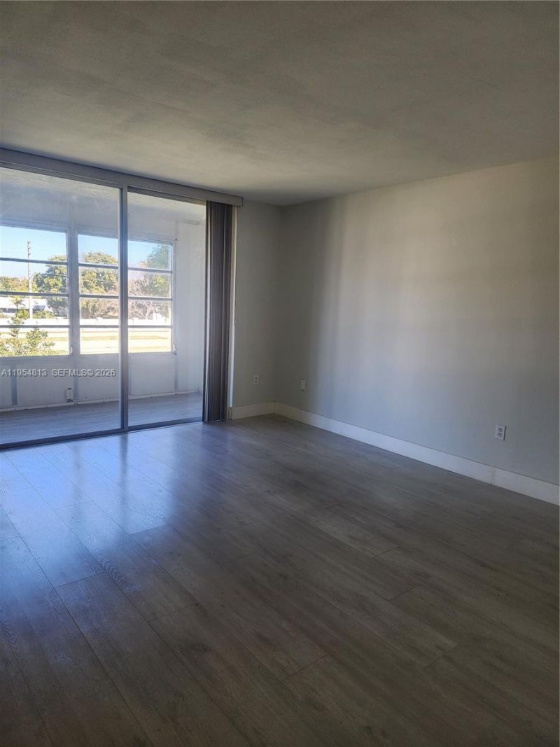 9101 Lime Bay Blvd, Unit 305, Tamarac, FL 33321 Photo