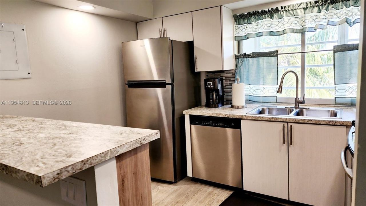 9101 Lime Bay Blvd, Unit 305, Tamarac, FL 33321 Photo