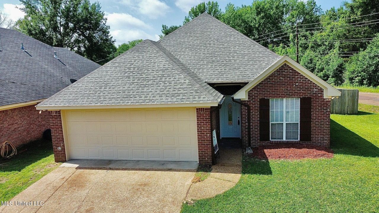 805 Serville Drive, Jackson, MS 39206 Main Photo