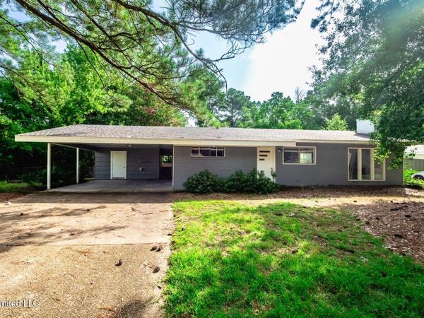 210 Valley Vista Drive, Jackson, MS 39211