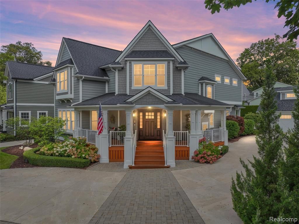 323 Terry Avenue, Rochester, MI 48307 Main Photo