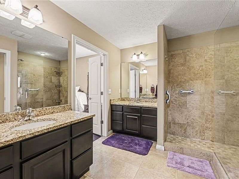 9823 Scotch Pine Drive, Springboro, OH 45066 Photo 17