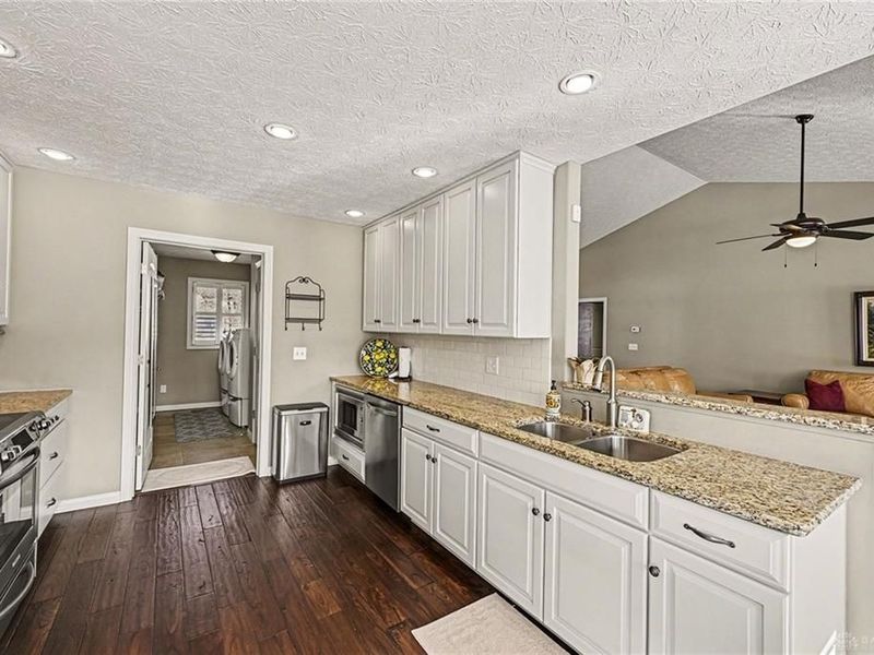 9823 Scotch Pine Drive, Springboro, OH 45066 Photo 25