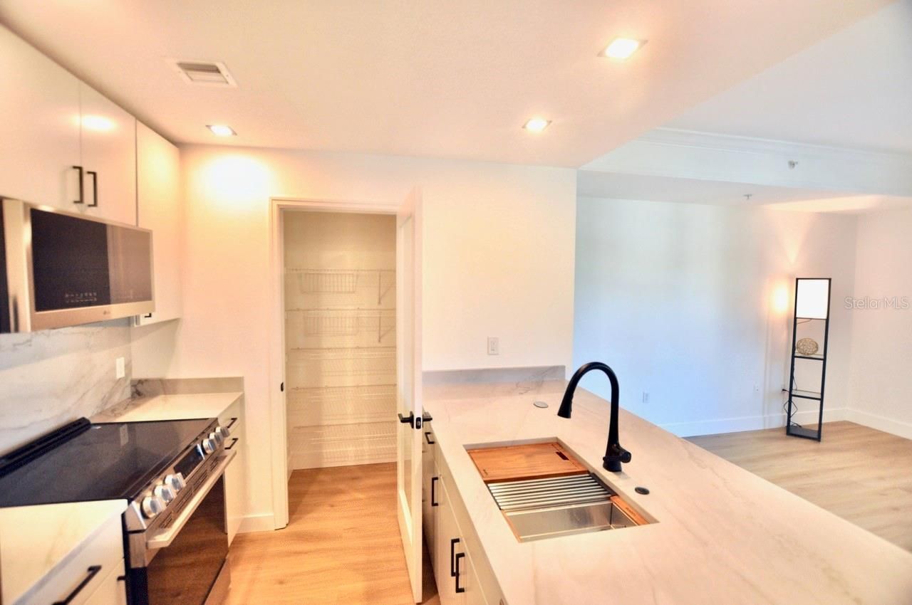 750 N Tamiami Trail, Unit 307, Sarasota, FL 34236 Photo