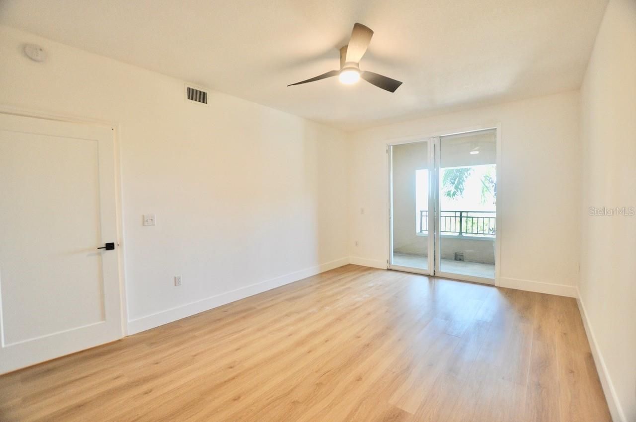 750 N Tamiami Trail, Unit 307, Sarasota, FL 34236 Photo