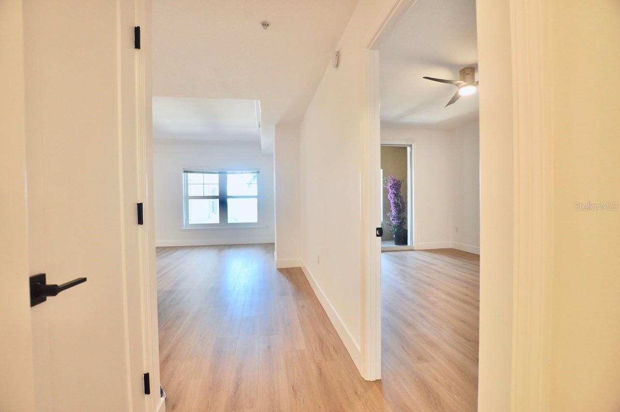 750 N Tamiami Trail, Unit 307, Sarasota, FL 34236 Photo