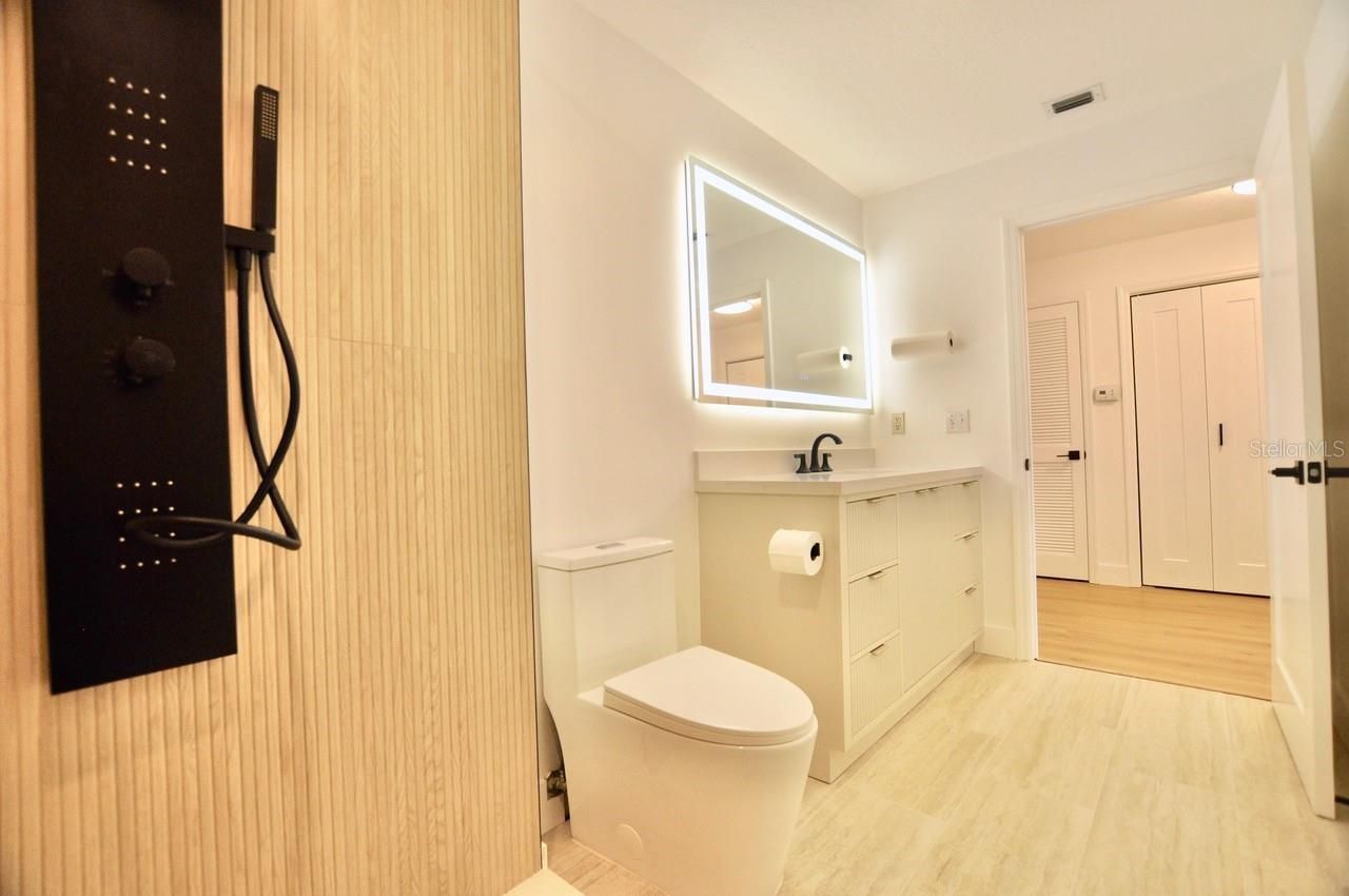 750 N Tamiami Trail, Unit 307, Sarasota, FL 34236 Photo