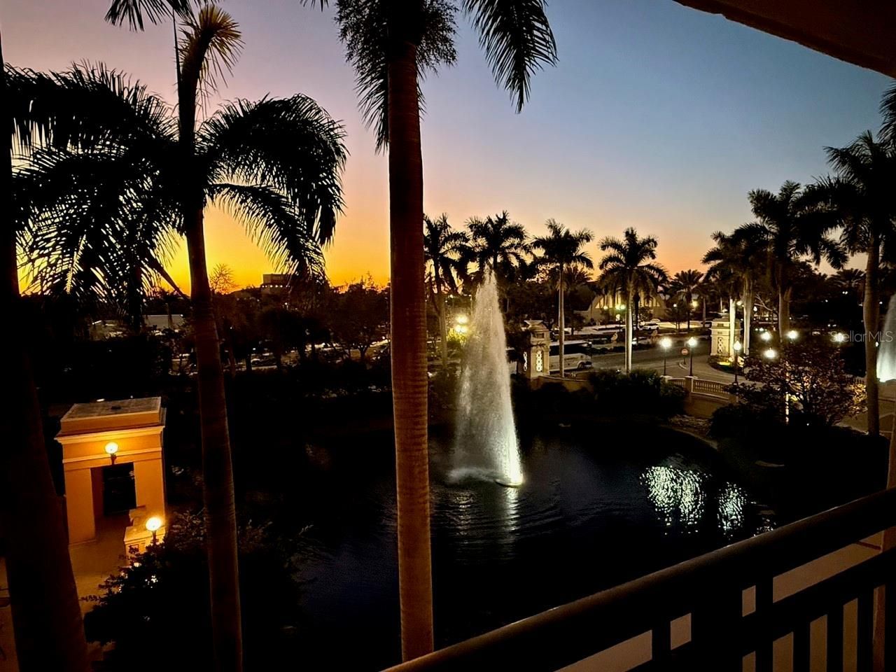 750 N Tamiami Trail, Unit 307, Sarasota, FL 34236 Photo