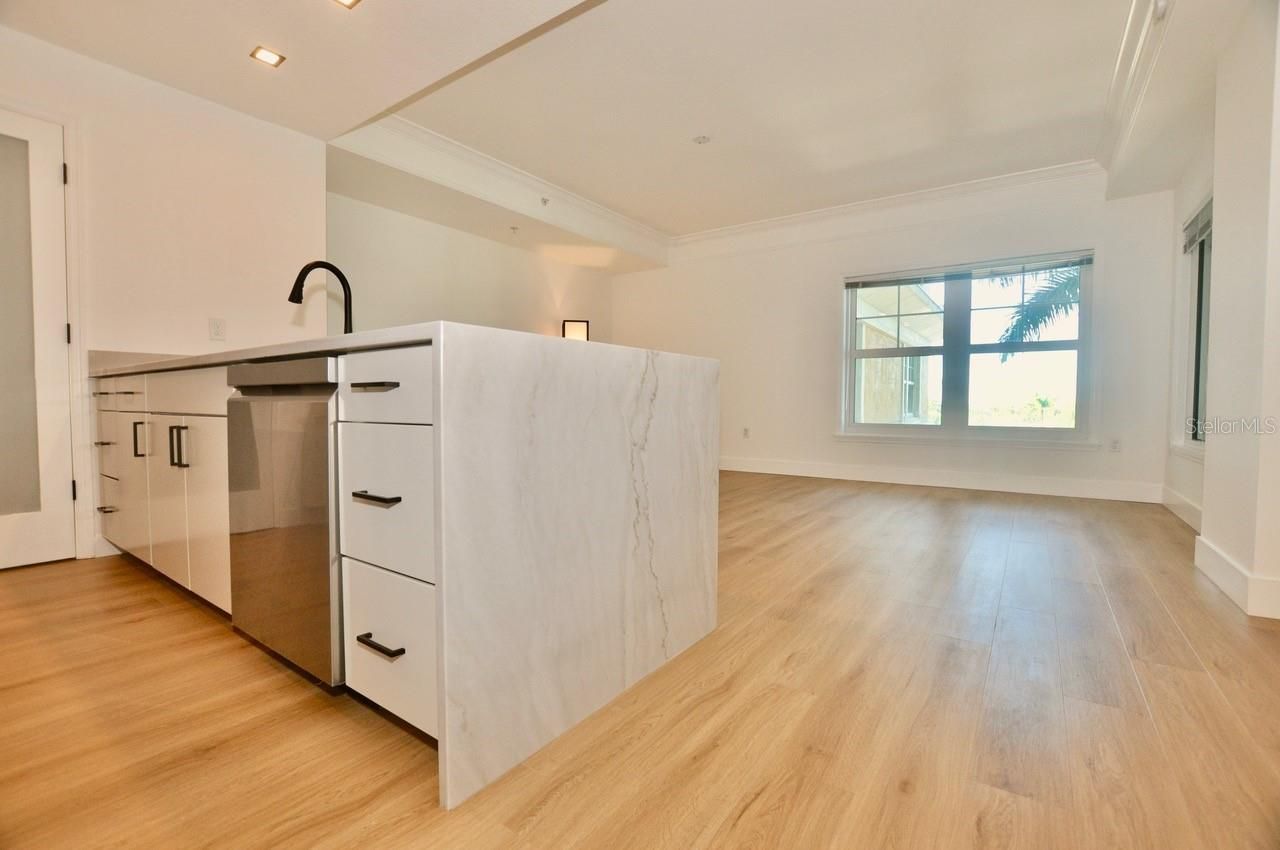 750 N Tamiami Trail, Unit 307, Sarasota, FL 34236 Photo