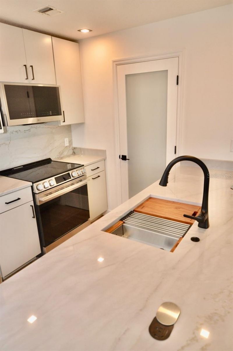 750 N Tamiami Trail, Unit 307, Sarasota, FL 34236 Photo