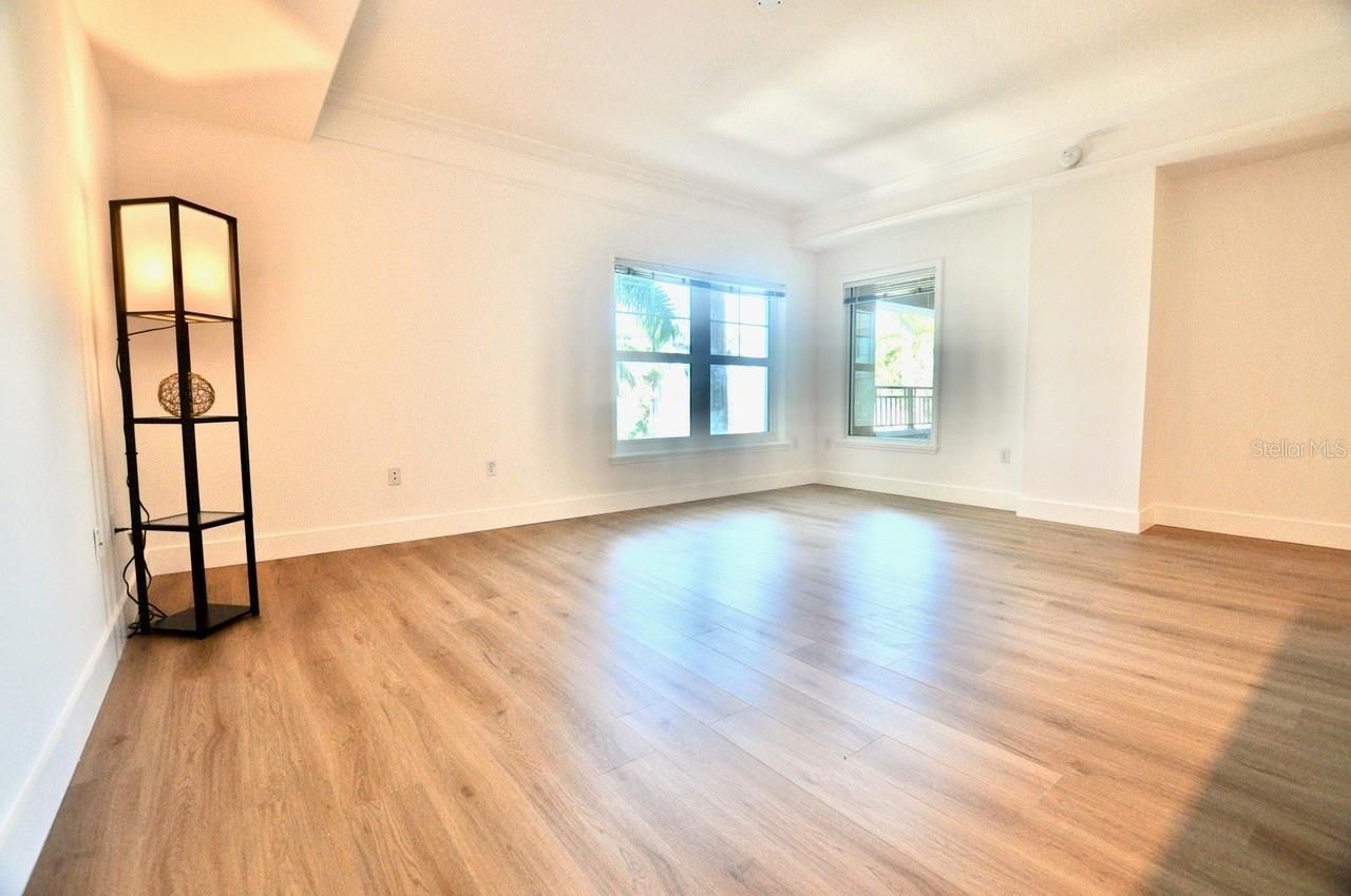 750 N Tamiami Trail, Unit 307, Sarasota, FL 34236 Photo