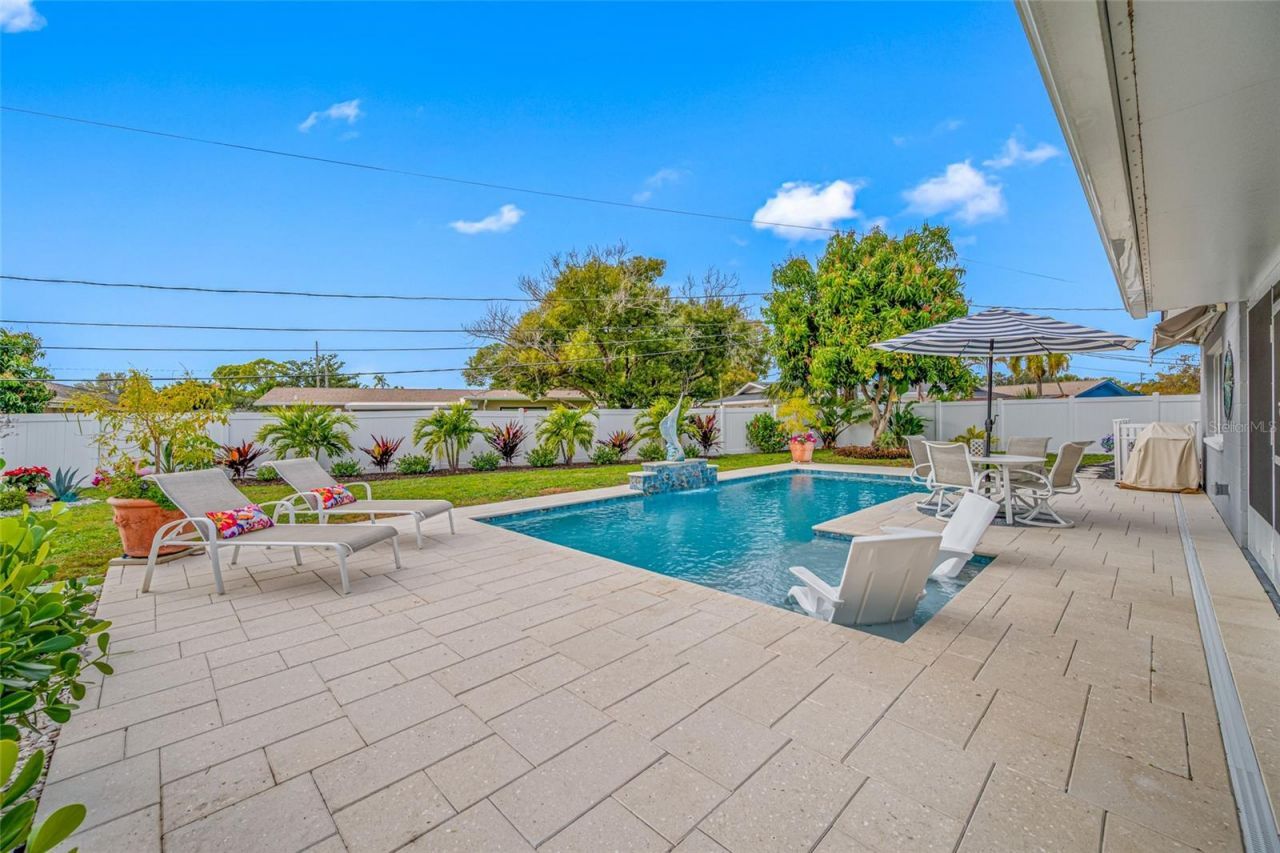 6377 15th Street S, Saint Petersburg, FL 33705 Photo