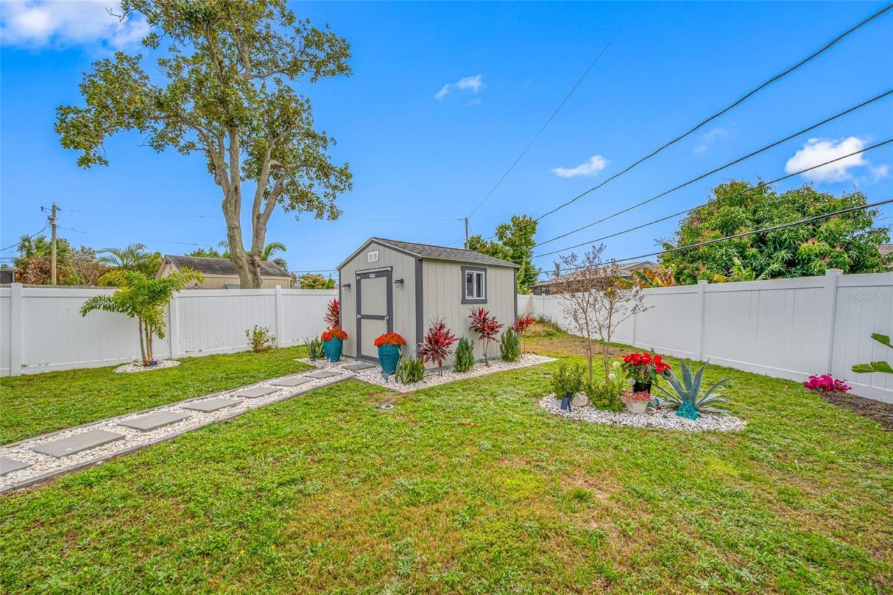 6377 15th Street S, Saint Petersburg, FL 33705 Photo