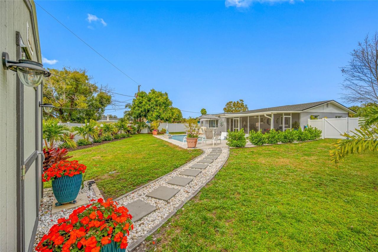 6377 15th Street S, Saint Petersburg, FL 33705 Photo